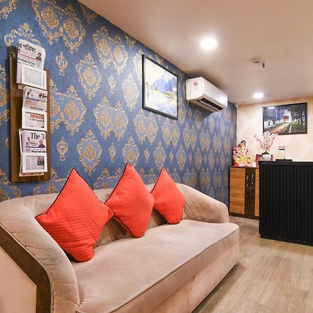 Super Townhouse Vip Road Formerly The Sky Kolkata Bagian luar foto